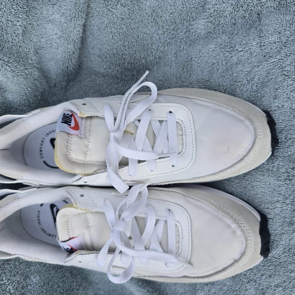 Nike Waffle Runner Leather Sneakers in White & Light Beige SIZE 9.5